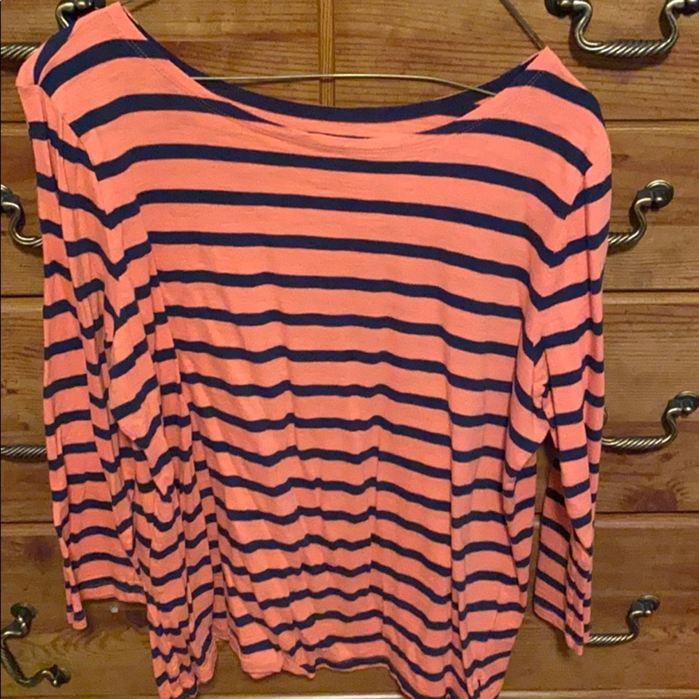 3/4 sleeve shirt